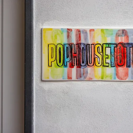 Apartment Pop House In The Heart Of Sanita By Wonderful Italy *