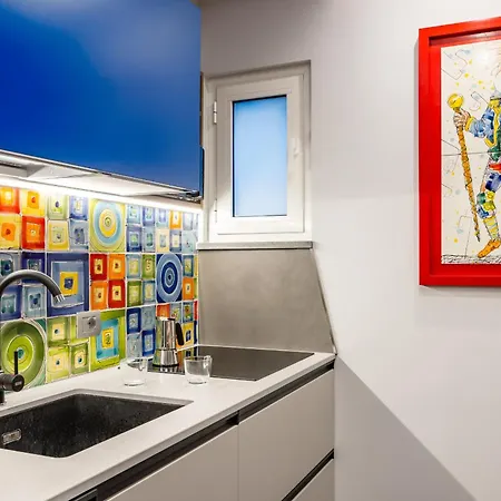 Pop House In The Heart Of Sanita By Wonderful Italy *